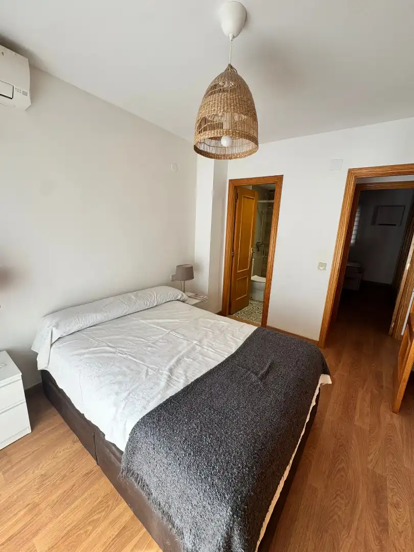 Habitación de Piso de alquiler en Valencia con Aire acondicionado, Calefacción y Parquet