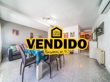 Pis amb ascensor en venda a Caballería Española