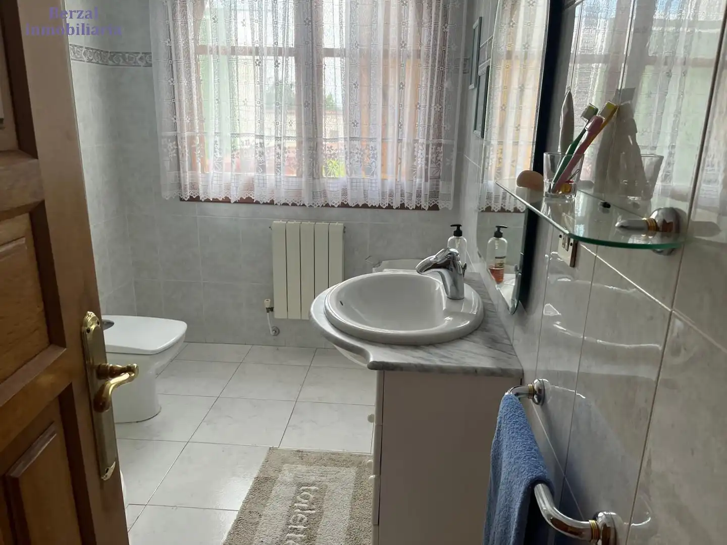 Bany de Casa o xalet en venda en Nalda amb Jardí privat, Terrassa i Traster
