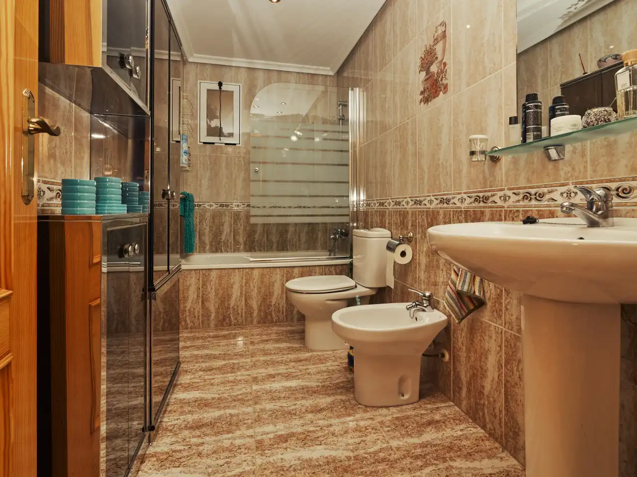 Badezimmer von Wohnungen zum Verkauf in Torrevieja mit Klimaanlage, Heizung und Terrasse