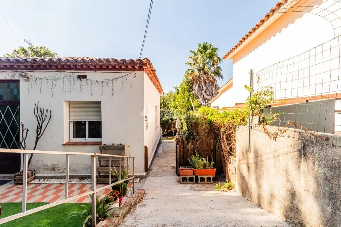 Vista exterior de Casa o xalet en venda en Sant Cugat del Vallès amb Aire condicionat, Calefacció i Terrassa