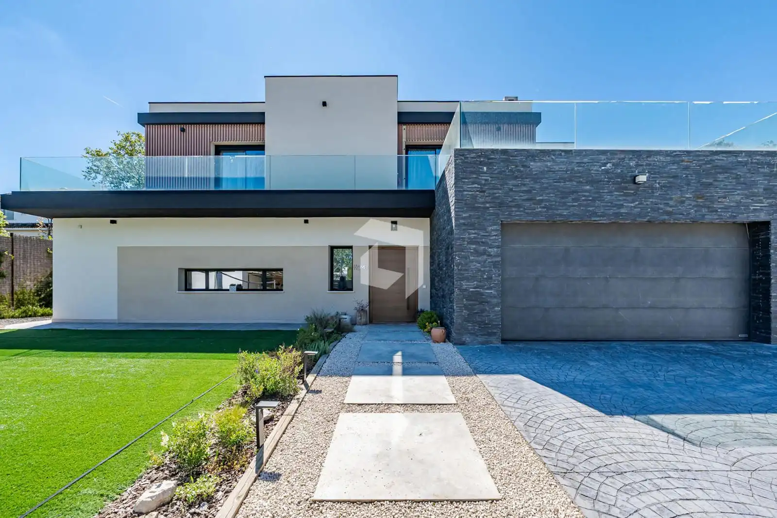 Exterior view of Houses for sale in Pozuelo de Alarcón  with Air Conditioner, Heating and Terrace