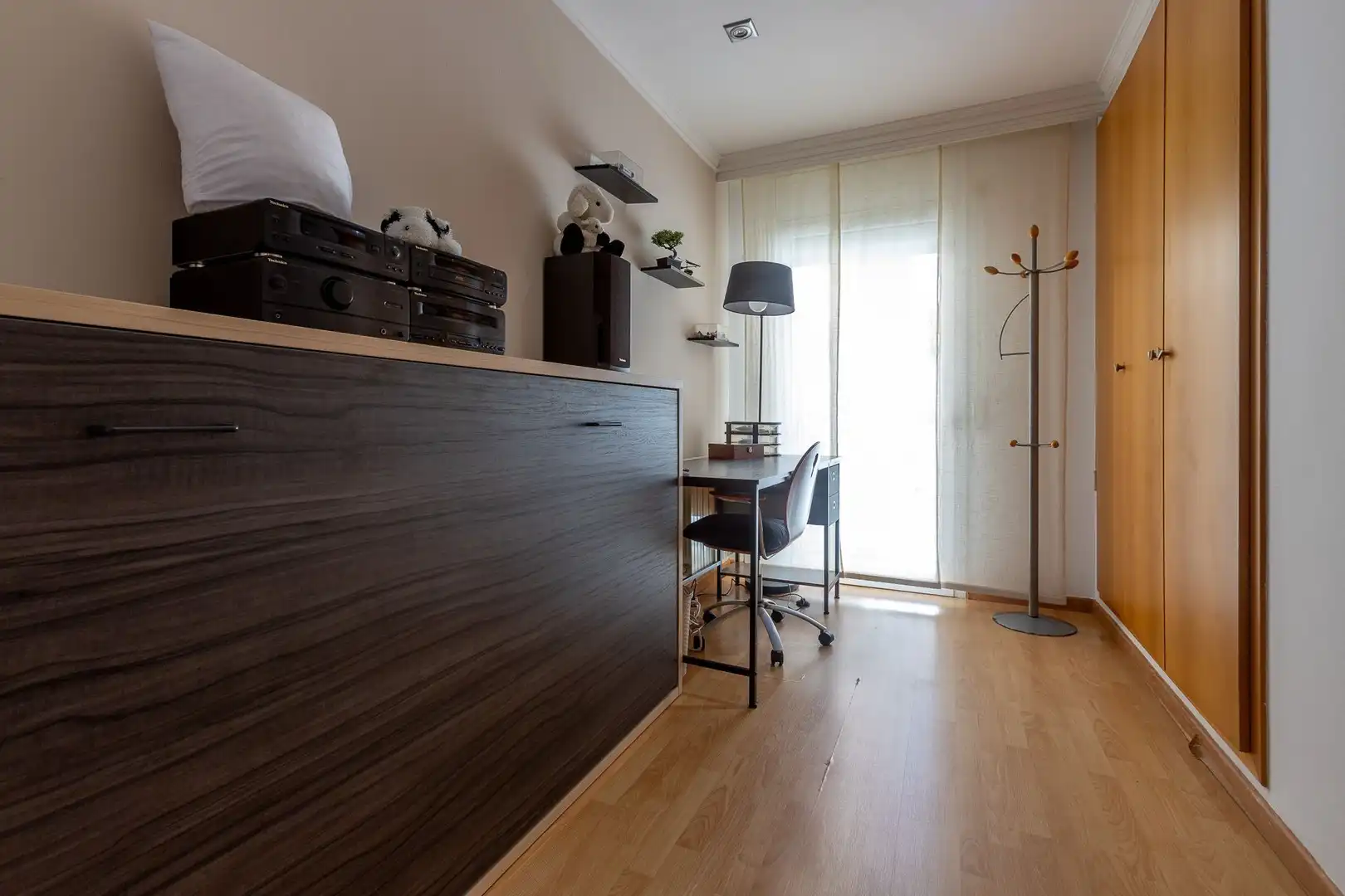 Wohnzimmer von Einfamilien-Reihenhaus zum Verkauf in Roses mit Klimaanlage, Heizung und Terrasse