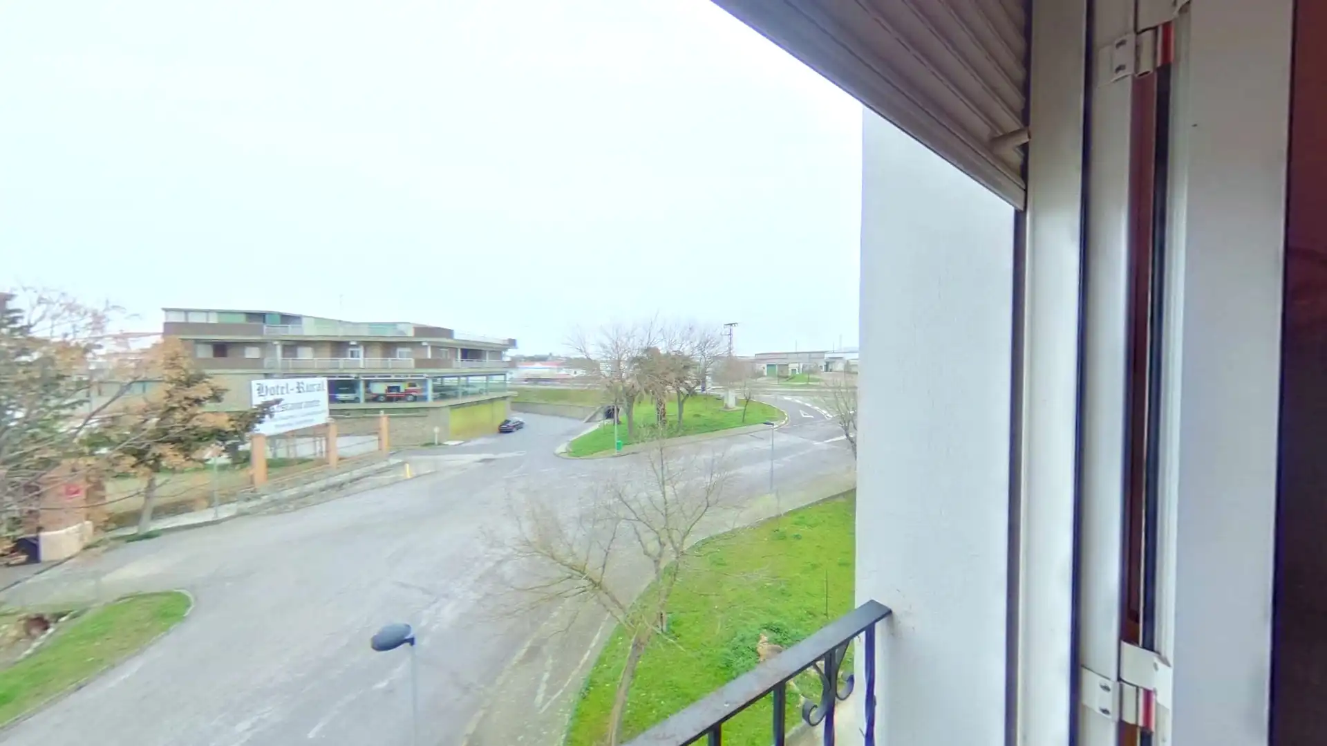 Außenansicht von Wohnung zum Verkauf in Fuente de Cantos mit Balkon