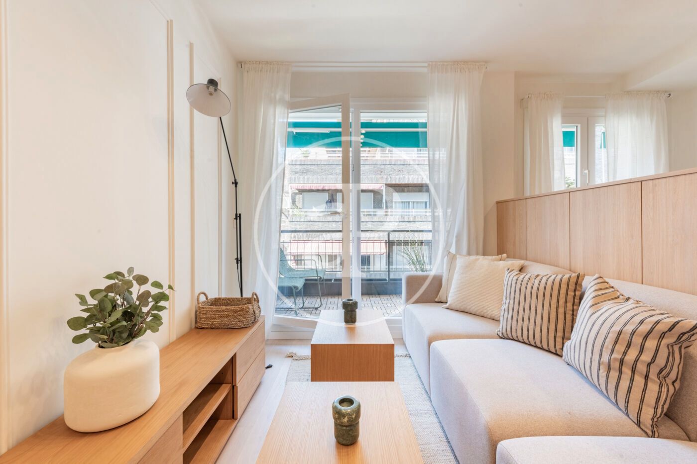 Exterior view of Flat to rent in  Madrid Capital  with Air Conditioner, Heating and Terrace