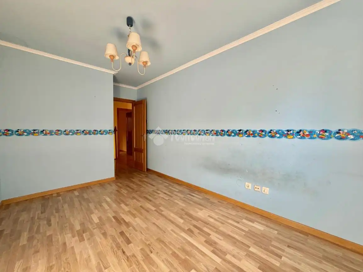 Habitación de Piso en venta en Palencia con Calefacción, Parquet y Terraza