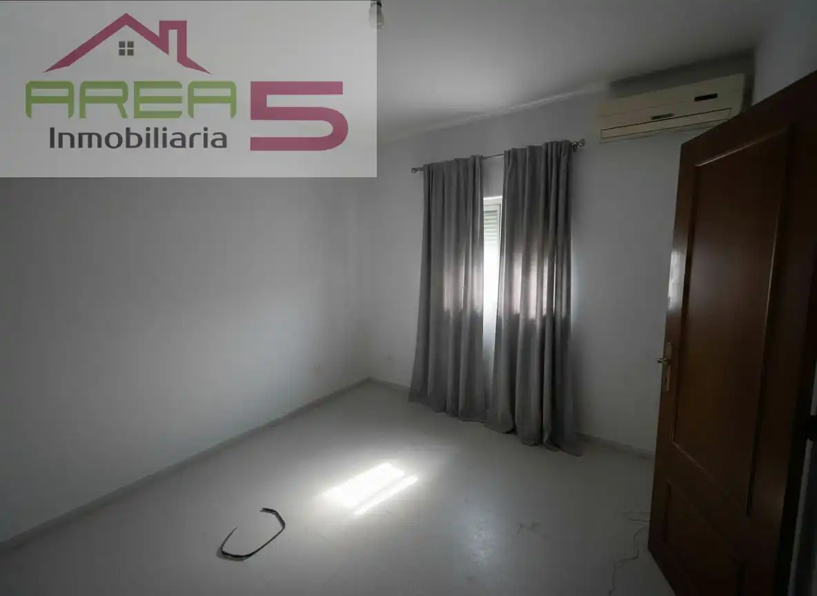 Habitación de Casa adosada en venta en Santa Marta