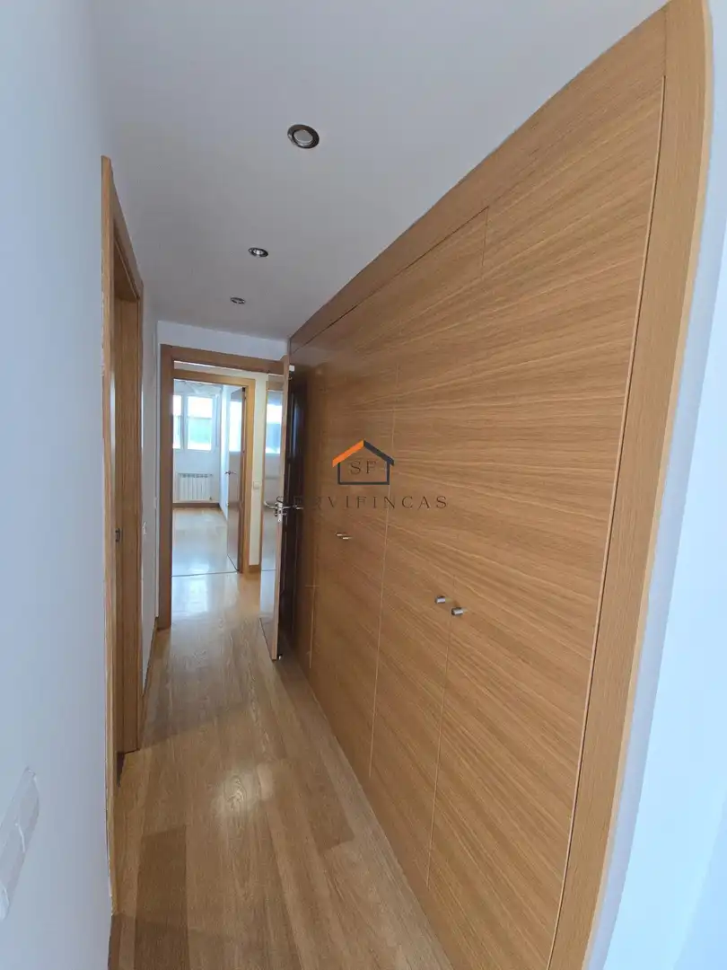 Flat for rent in Madrid  with Air Conditioner, Heating and Storage room