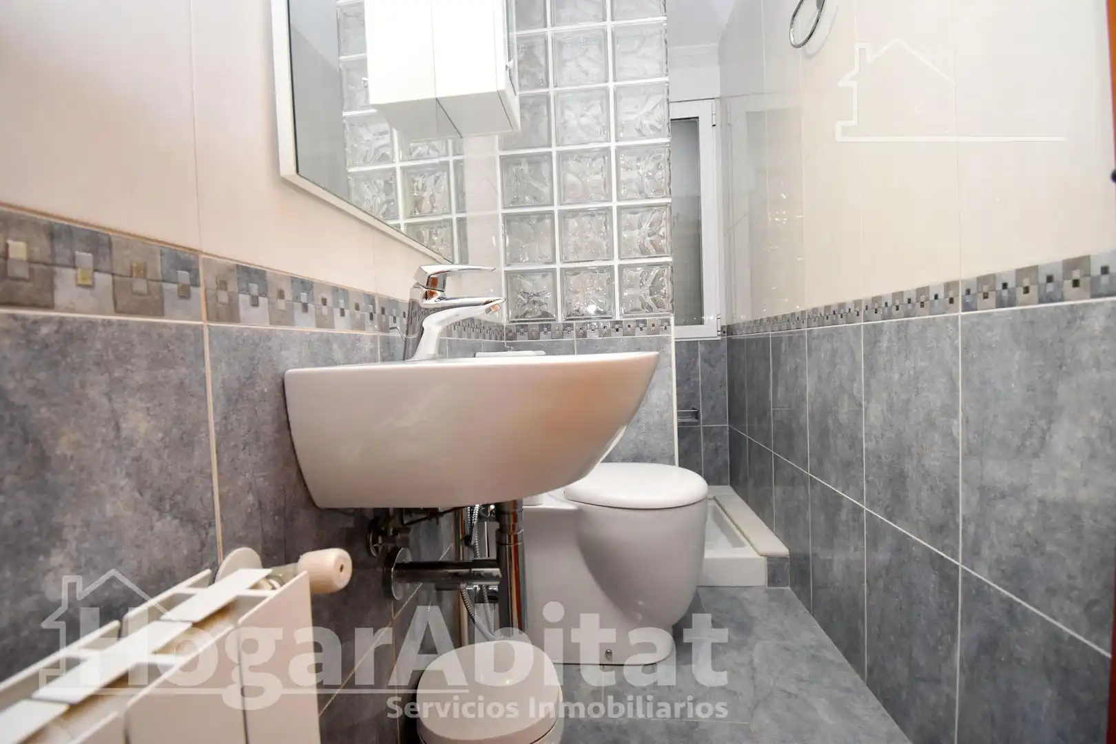 Bathroom of Houses for sale in Torrent  with Air Conditioner, Heating and Private garden