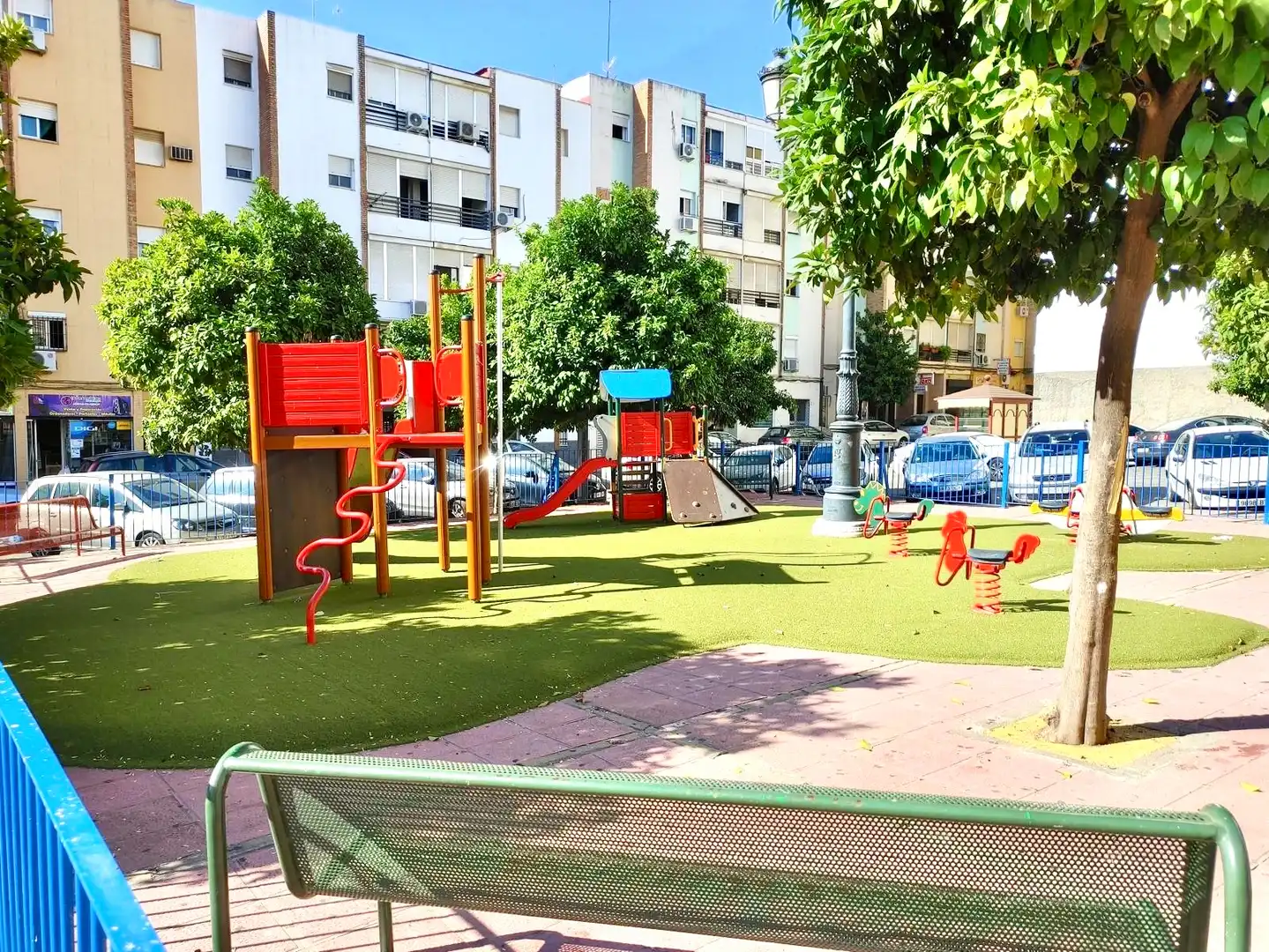 Exterior view of Ground floor for sale in Mairena del Aljarafe  with Furnished