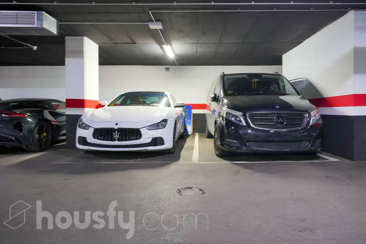 Parking de Ático en venta en Madrid con Terraza, Trastero y Piscina comunitaria
