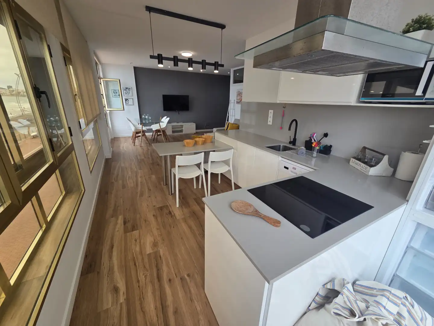 Kitchen of Flat for rent in Las Palmas de Gran Canaria  with Storage room, Furnished and Washing machine