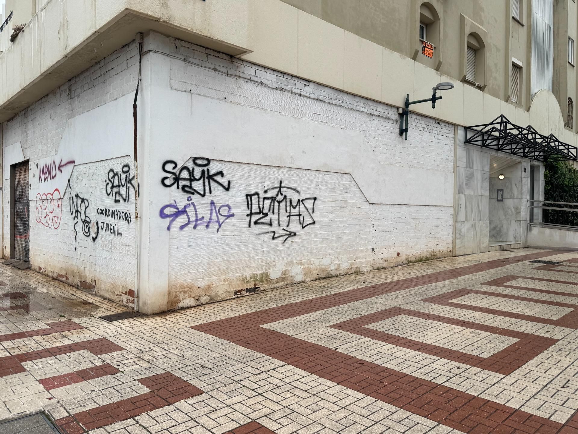 Vista exterior de Local de alquiler en Málaga Capital