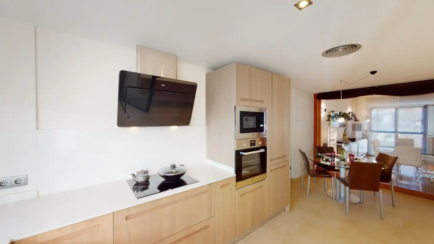 Piso con terraza en venta en Calle Baró de Pinopar 14, imagen 14