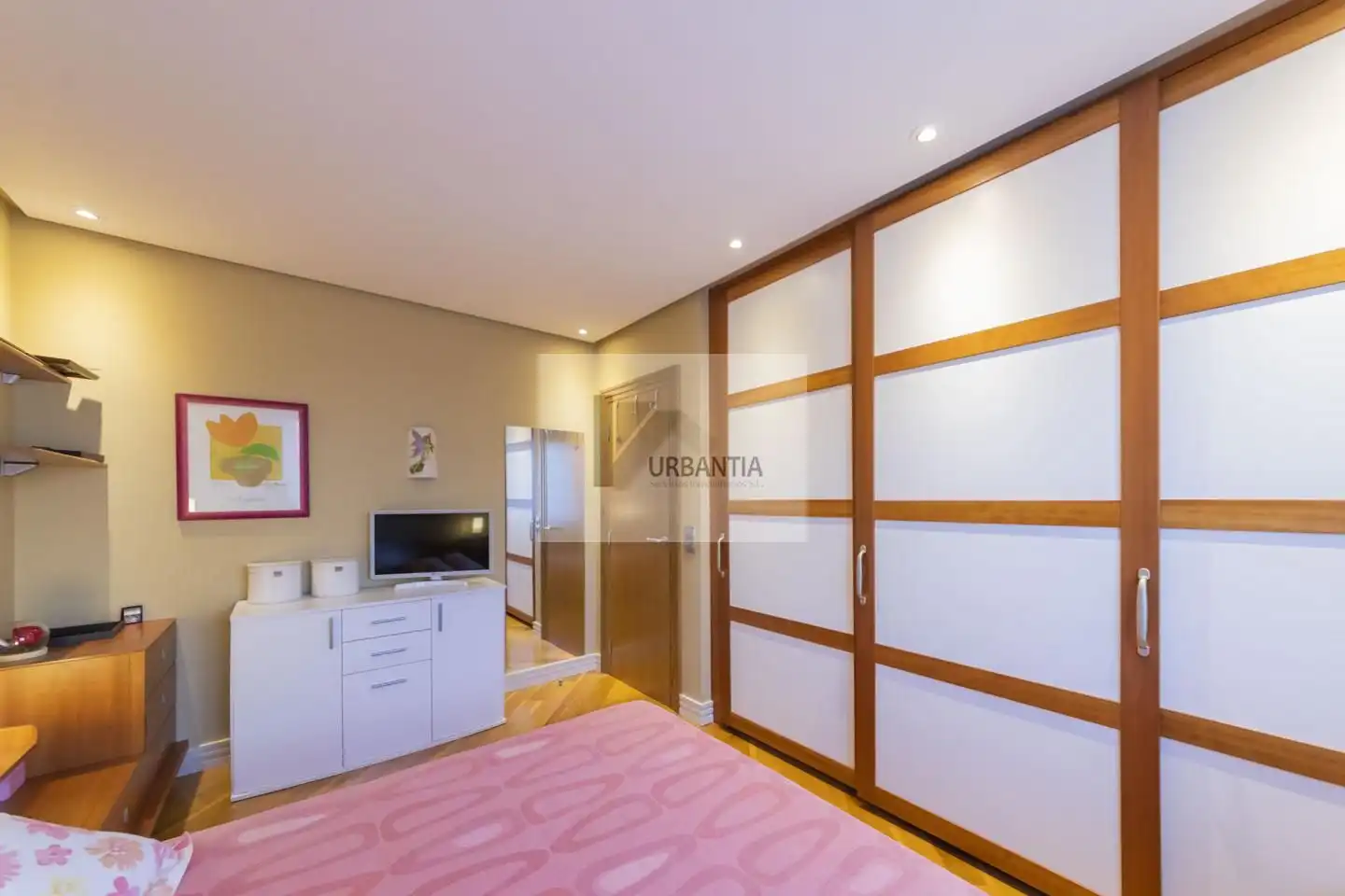 Habitación de Casa o chalet en venta en Cizur con Calefacción, Jardín privado y Parquet