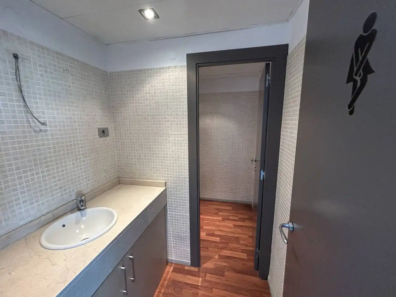 Baño de Oficina en venta en Barcelona con Aire acondicionado y Calefacción