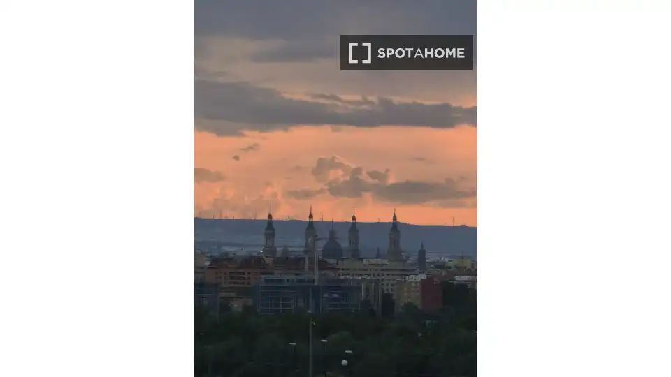 Vista exterior de Apartamento para compartir en Zaragoza con Aire acondicionado, Terraza y Amueblado