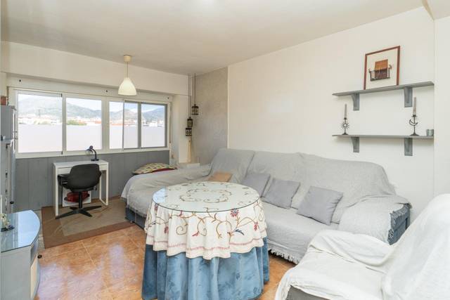 Piso en Venta en Calle Doctor Tercedor en Motril  ciudad