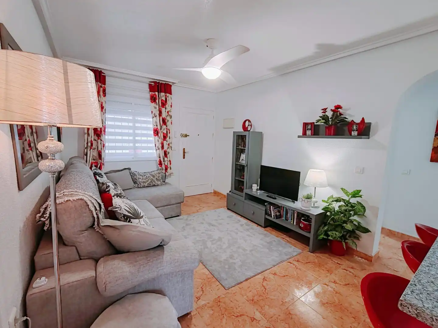 Bungalow con piscina en venta en Zona Carrefour - Urbanizaciones, imagen 6