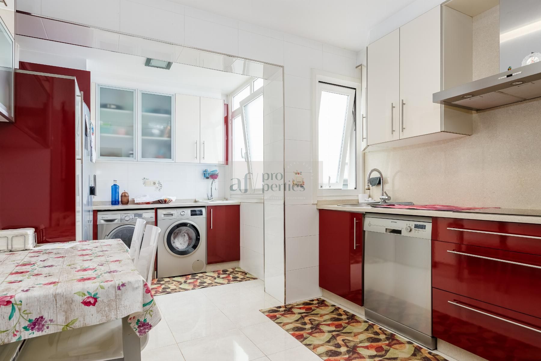 Cocina de Apartamento en venta en Vigo  con Calefacción, Parquet y Terraza