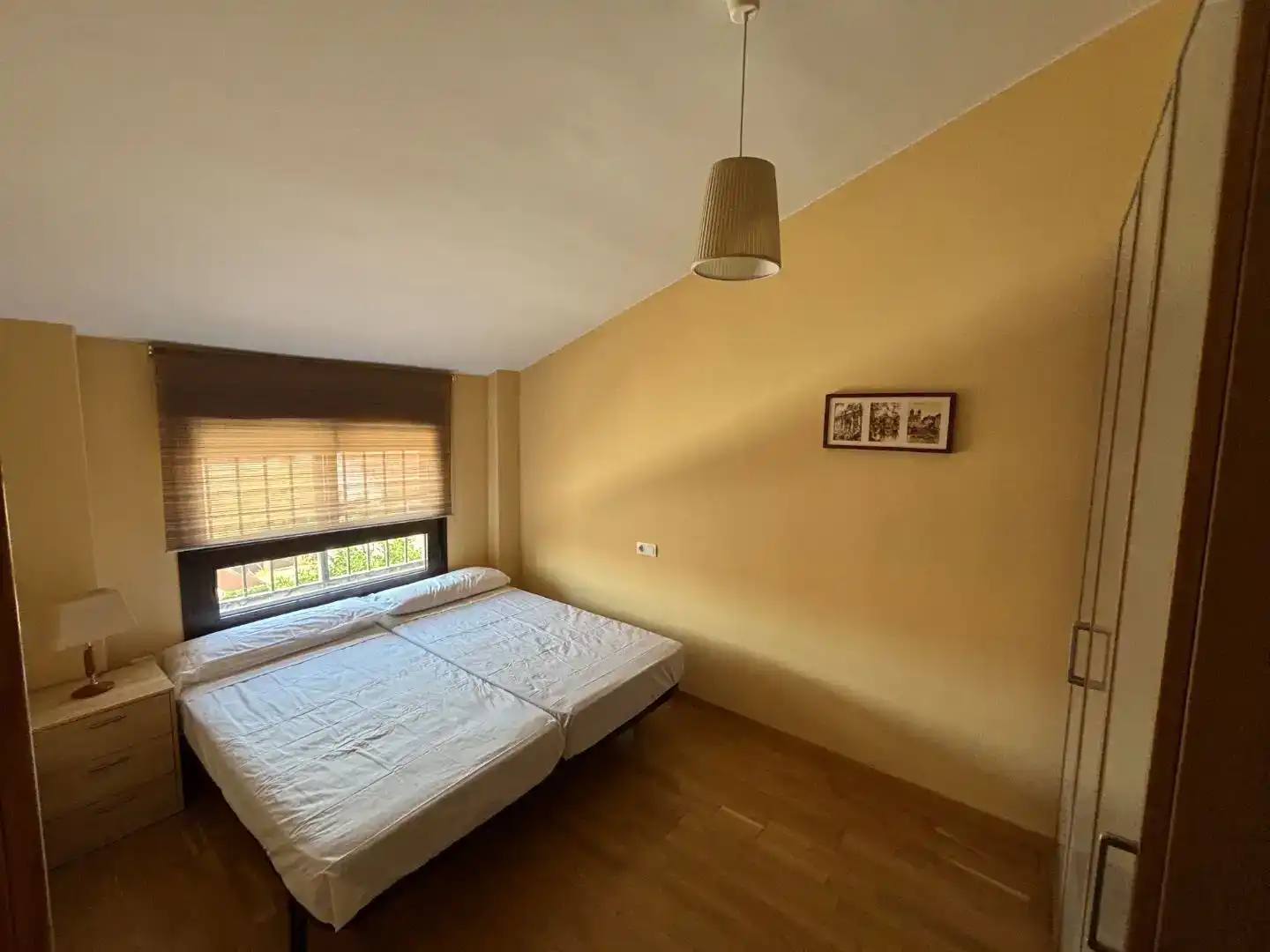 Dormitori de Pis en venda en El Real de la Jara amb Aire condicionat, Jardí privat i Parquet