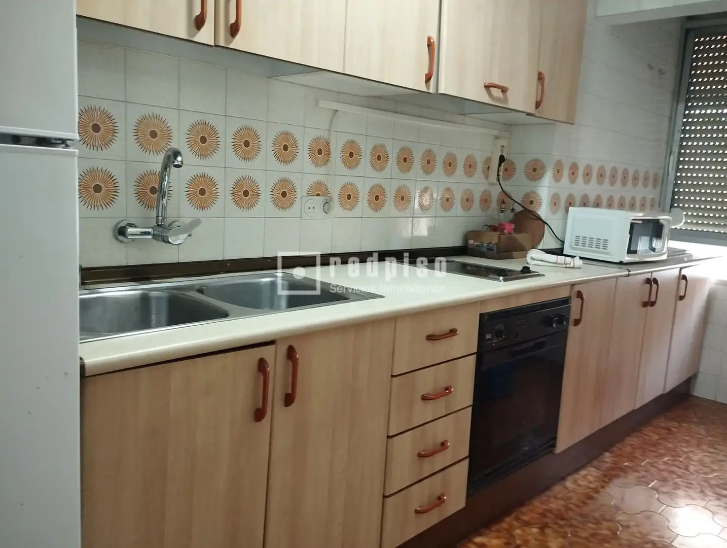 Cuina de Pis de lloguer en Sevilla amb Aire condicionat, Calefacció i Terrassa