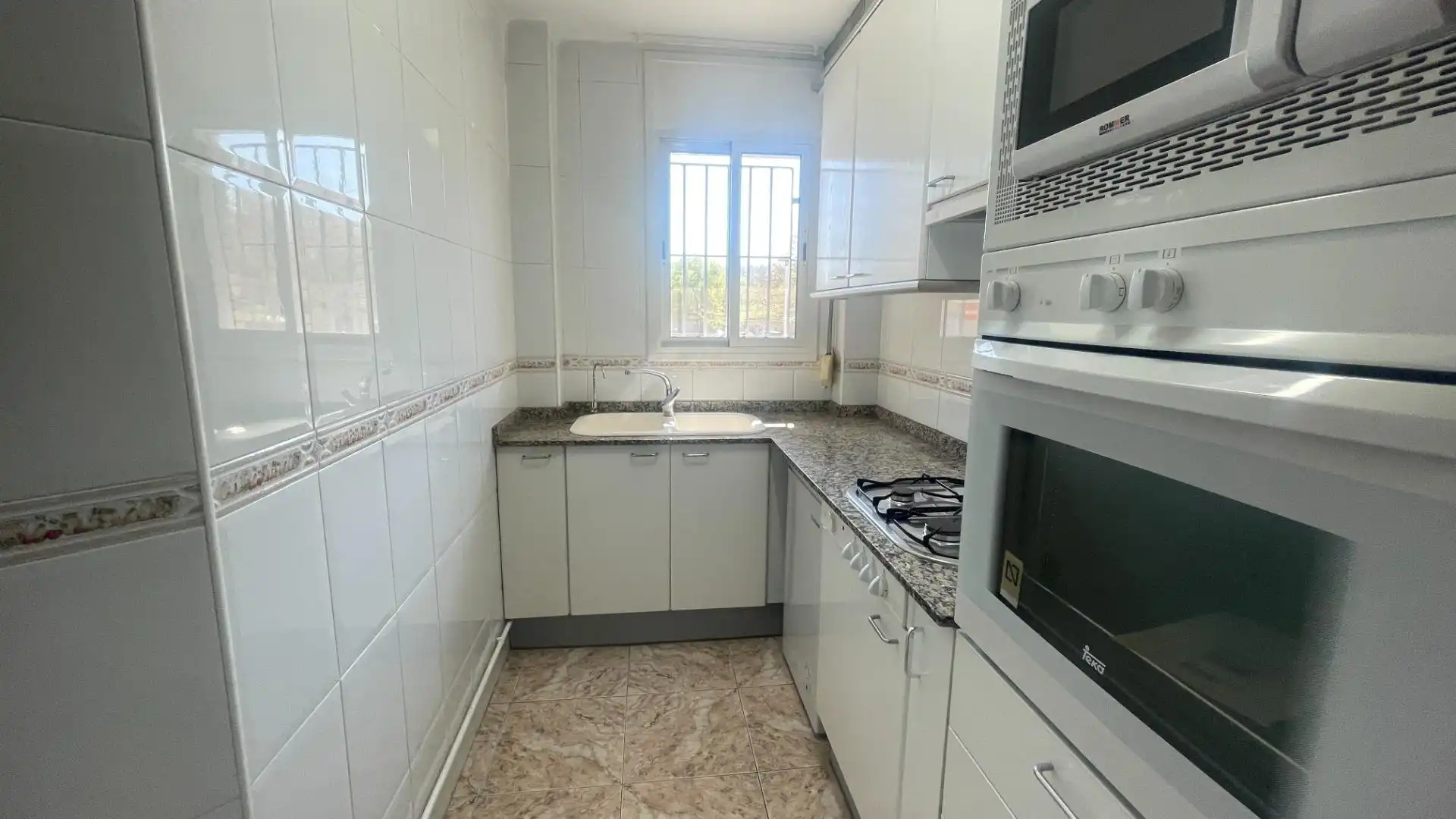 Piso con ascensor en venta en Carrer LAVOISIER,DE, imagen 9