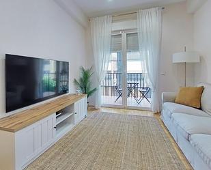 Living room of Flat to rent in  Madrid Capital  with Air Conditioner, Heating and Terrace