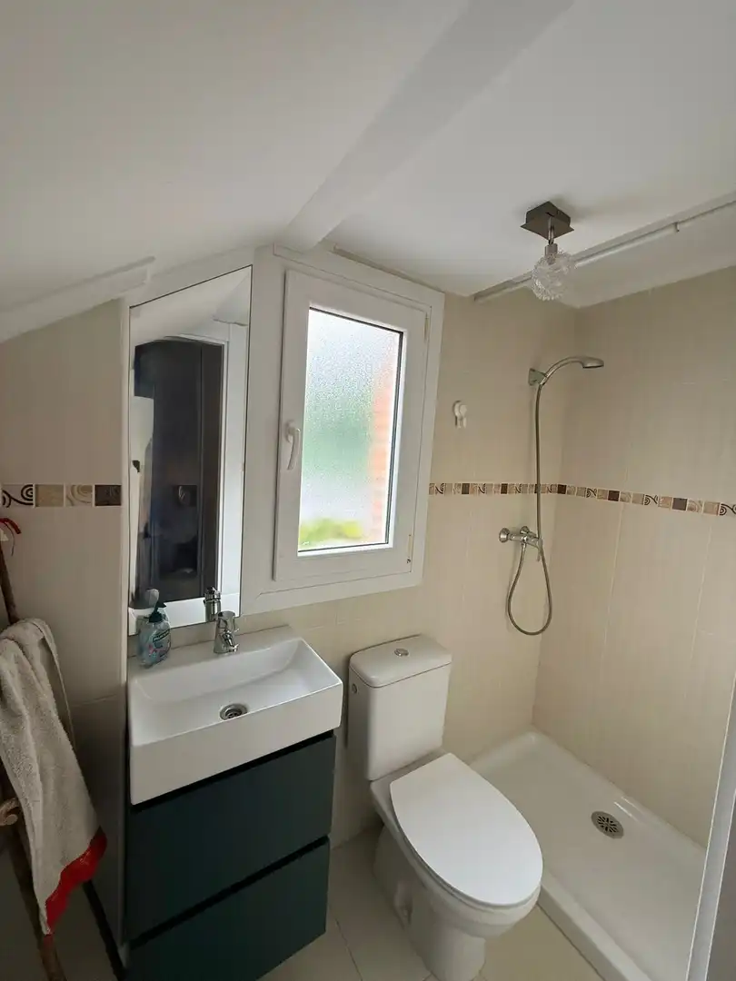 Badezimmer von Einfamilien-Reihenhaus zum Verkauf in Camargo mit Heizung und Terrasse