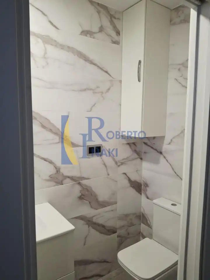Bathroom of Houses for sale in León Capital   with Heating, Private garden and Parquet flooring