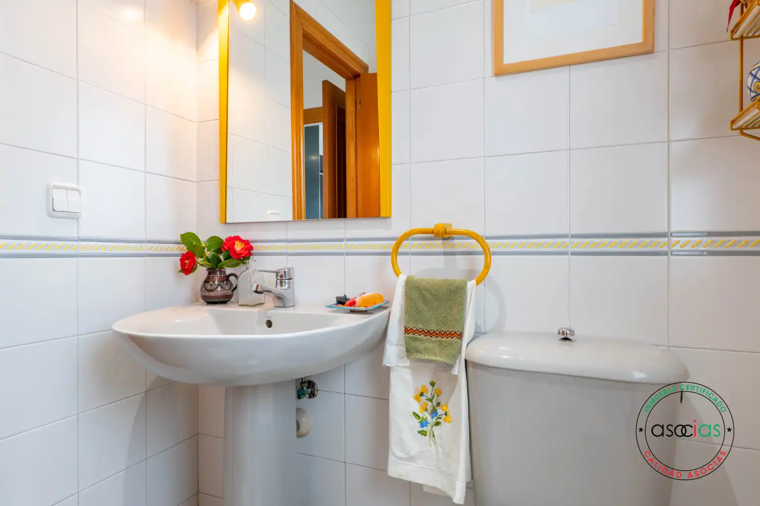 Bany de Casa o xalet en venda en Navia amb Calefacció i Terrassa