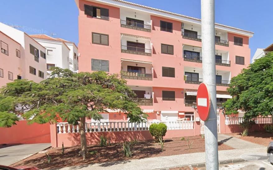 Vista exterior de Garatge en venda en Arona