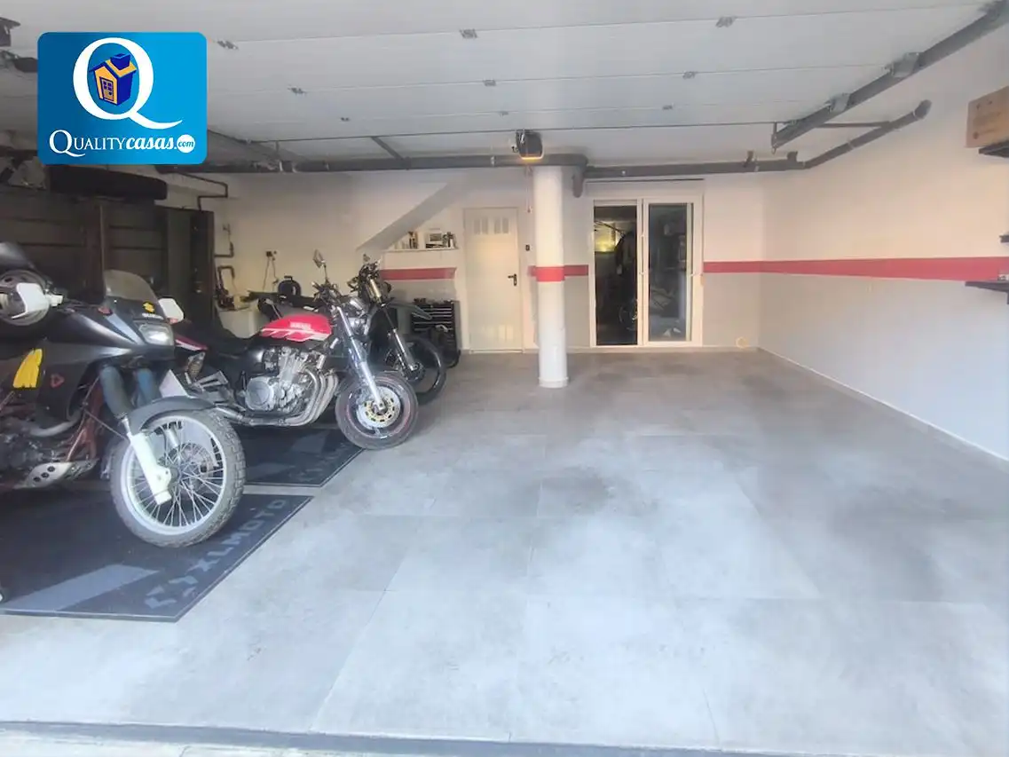 Parking of Houses for sale in Mutxamel  with Air Conditioner, Heating and Terrace