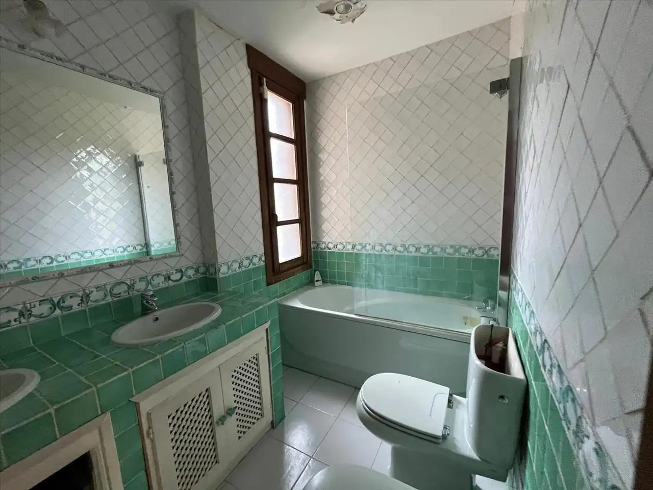 Bany de Casa o xalet en venda en Torrelodones amb Jardí privat i Piscina