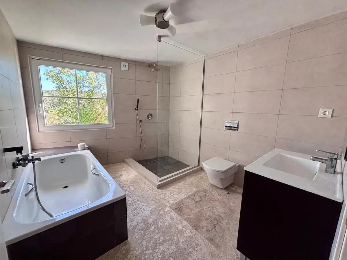 Bany de Casa o xalet en venda en Mijas amb Calefacció, Jardí privat i Terrassa