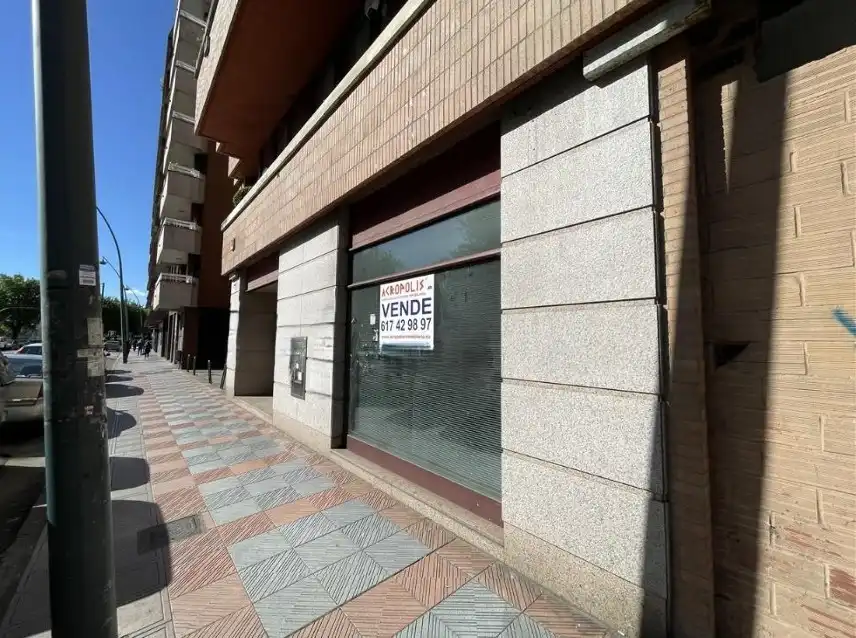 Local comercial en venda a El Soto, imagen 2