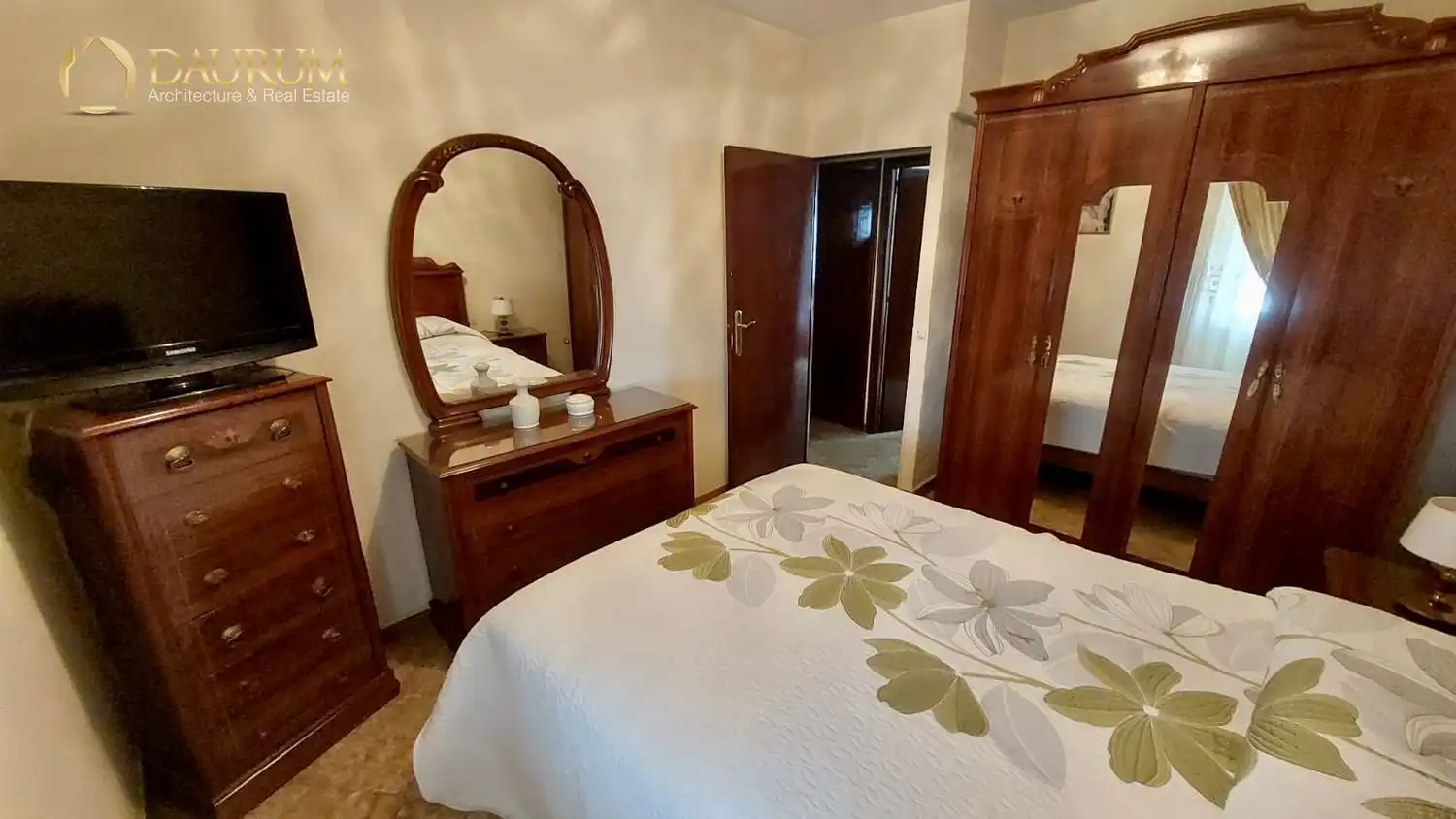Bedroom of Flat for sale in Sevilla  with Air Conditioner, Heating and Terrace
