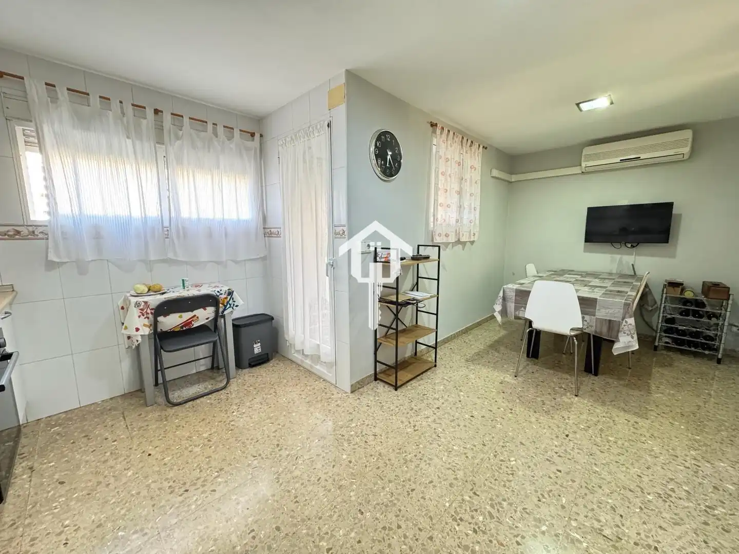 Sala d'estar de Pis en venda en Alicante / Alacant amb Aire condicionat, Terrassa i Moblat