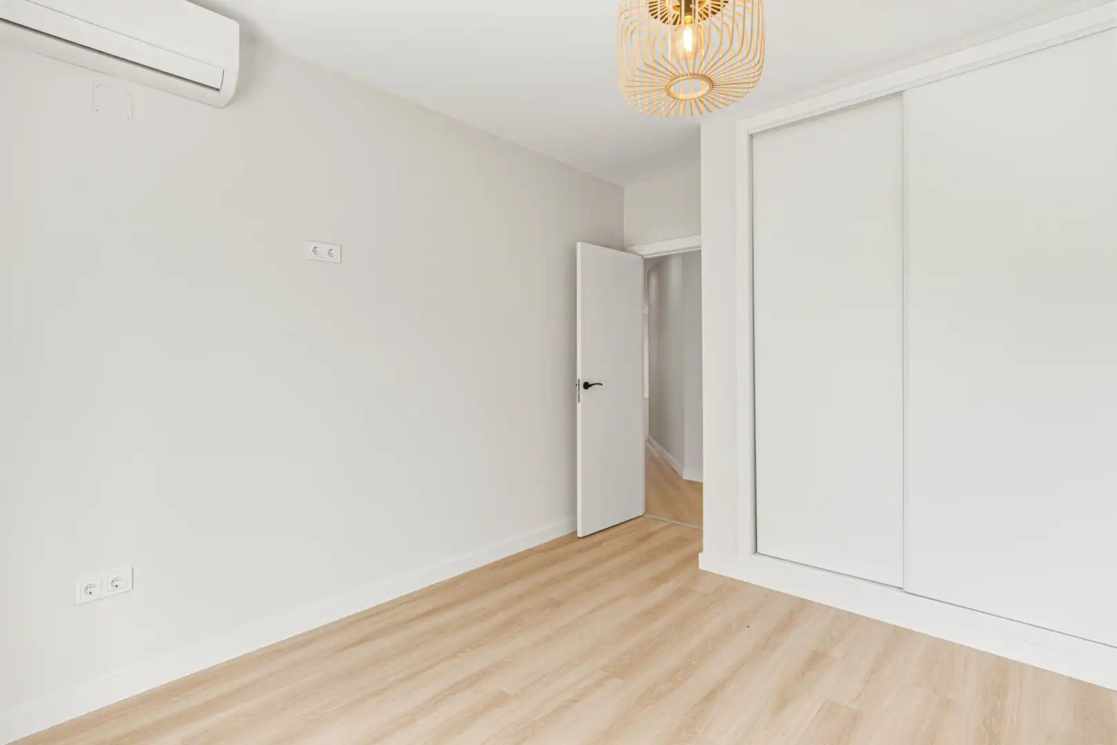 Bedroom of Ground floor for sale in Mijas  with Air Conditioner, Terrace and Swimming Pool