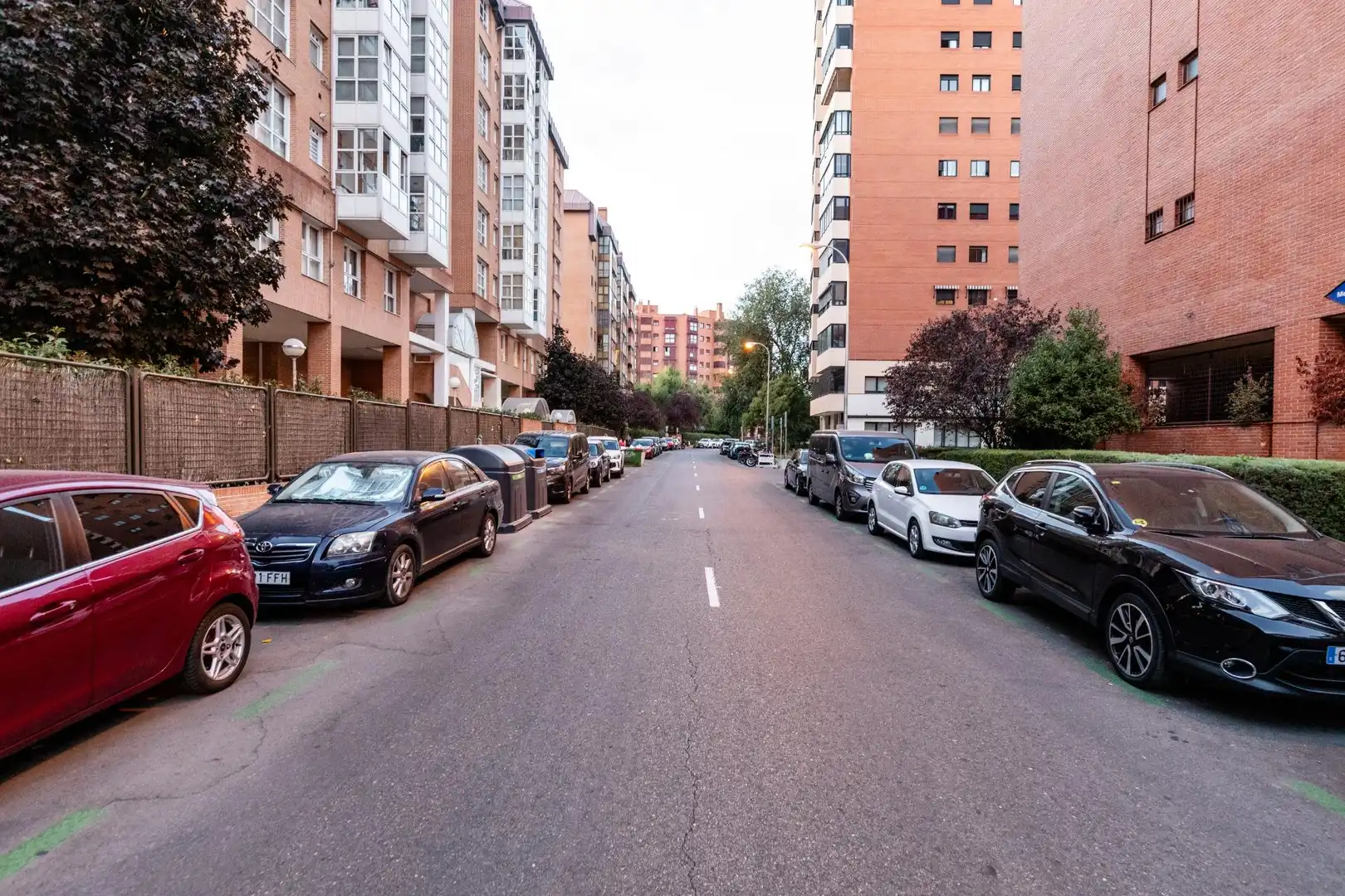 Exterior view of Garage for sale in Madrid