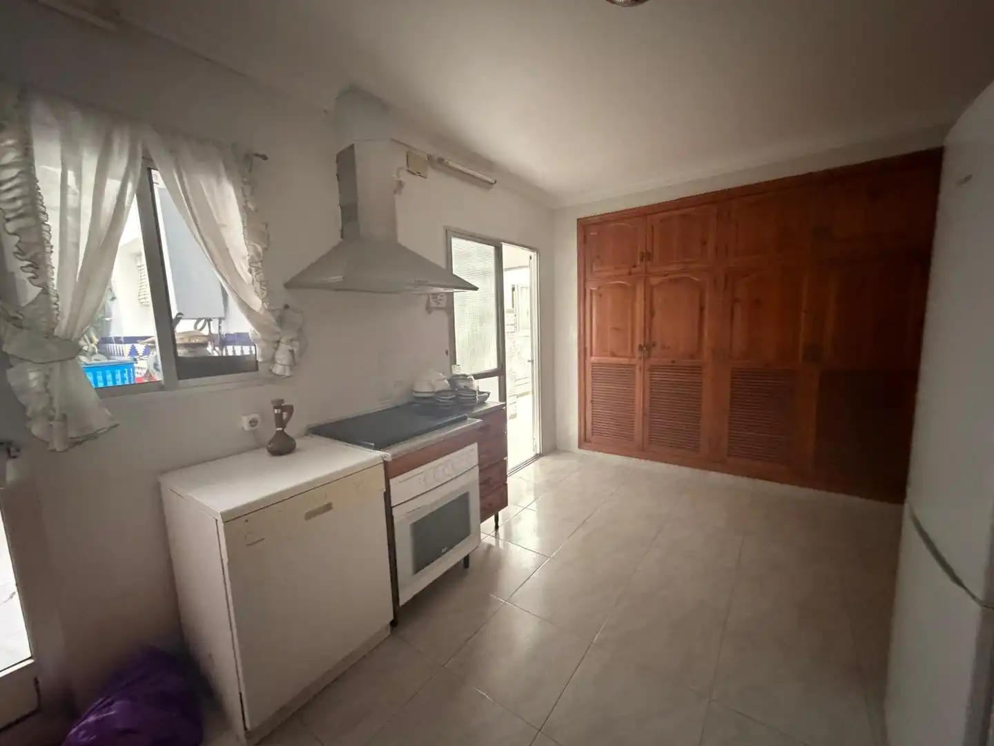 Cuina de Casa o xalet en venda en Morón de la Frontera amb Terrassa i Balcó