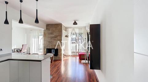 Foto 3 de Ático de alquiler en Sant Antoni, Barcelona