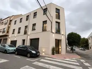 Außenansicht von Gebäude zum Verkauf in Petrer