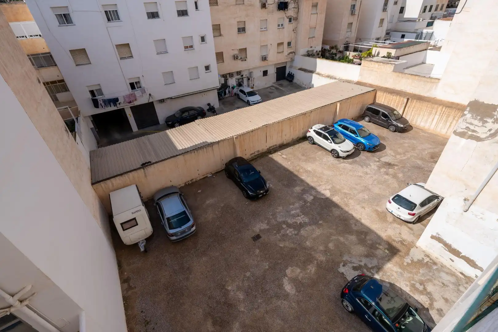Parking de Piso en venta en Almería con Aire acondicionado, Calefacción y Terraza