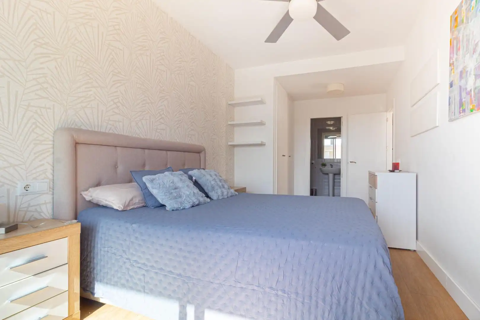 Habitación de Apartamento en venta en Orihuela con Aire acondicionado, Terraza y Amueblado