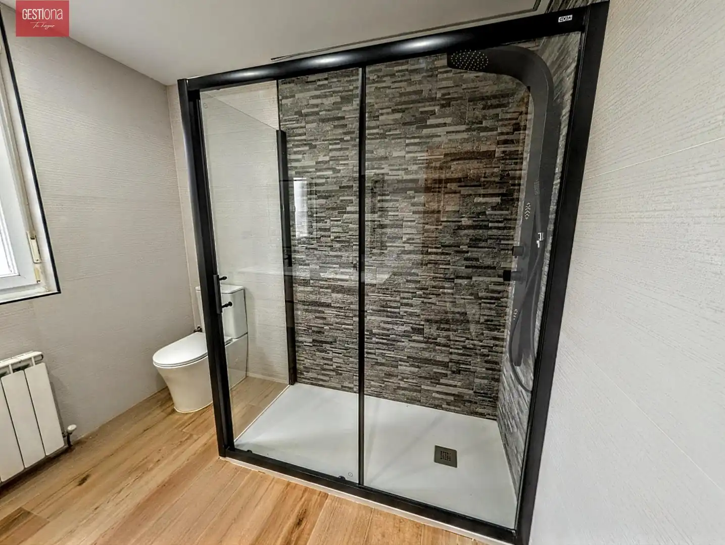 Bany de Casa o xalet en venda en Bareyo amb Jardí privat, Terrassa i Balcó