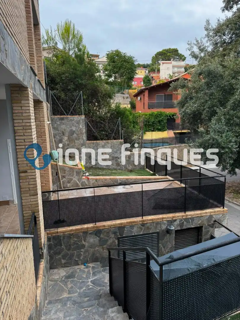 Terraza de Casa o chalet en venta en Rubí con Calefacción, Terraza y Piscina