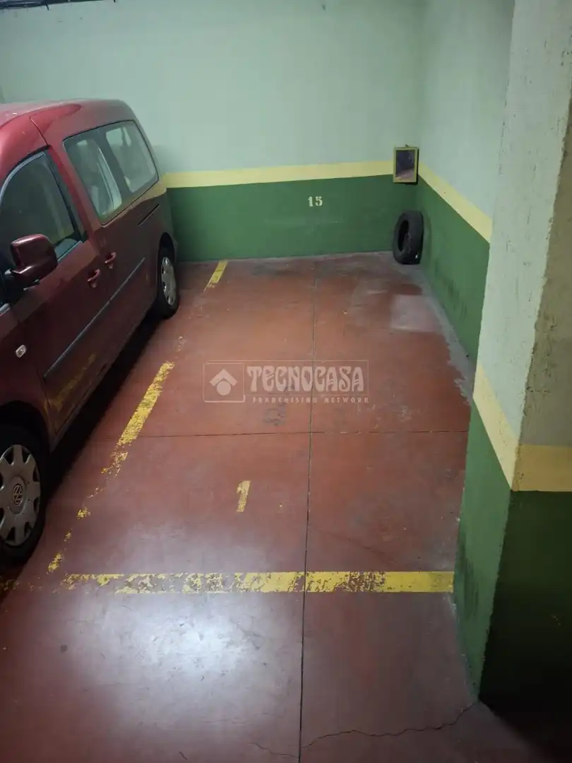 Aparcament de Garatge en venda en Madrid