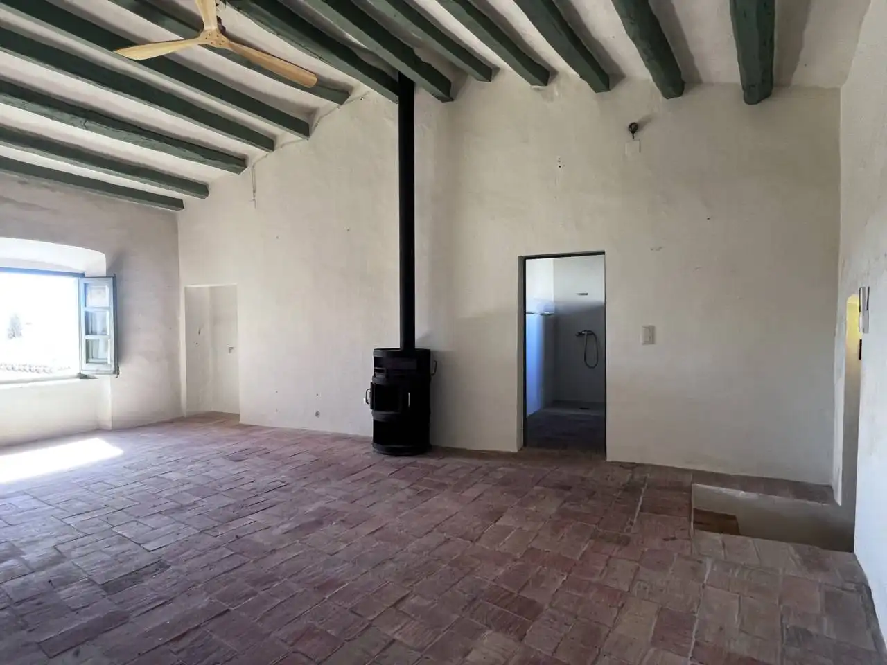 Casa adosada de alquiler en Avinyonet de Puigventós con Aire acondicionado, Calefacción y Jardín privado