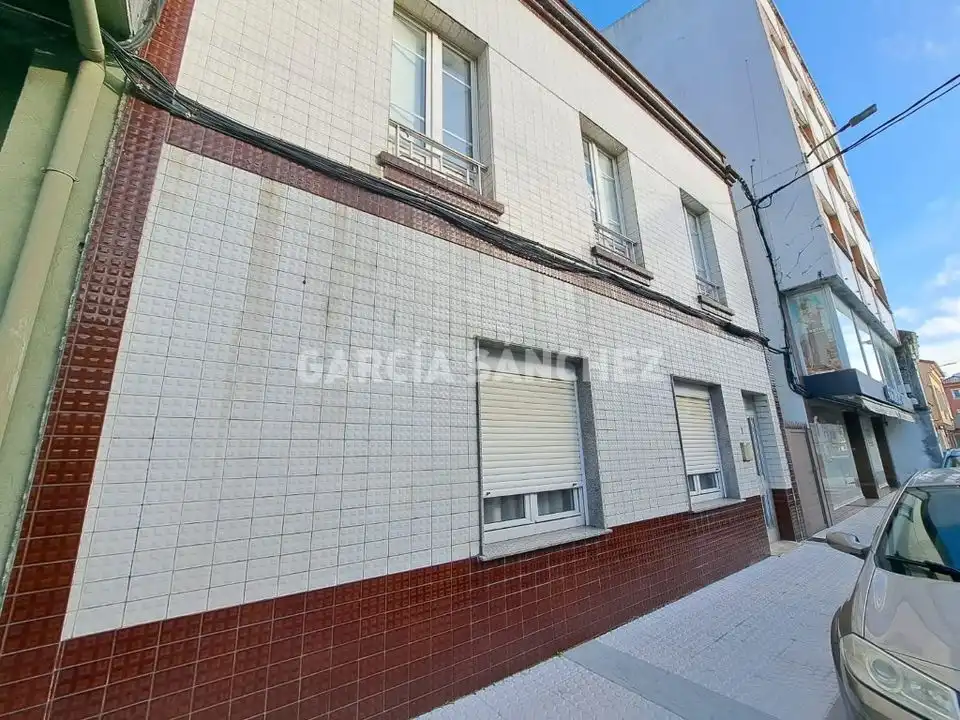 Vista exterior de Casa adosada en venda en Boiro, A Coruña